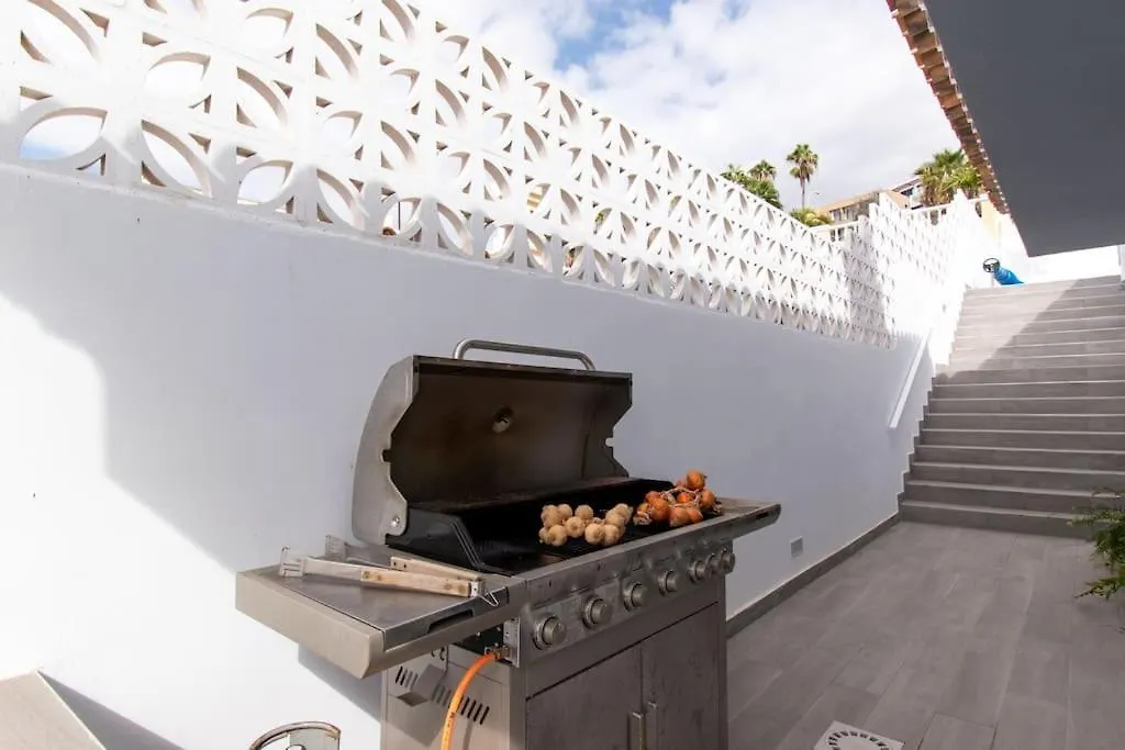 Villa Skylight. Wonderful 6 Bedroom Villa. Costa Adeje  Costa Adeje (Tenerife)