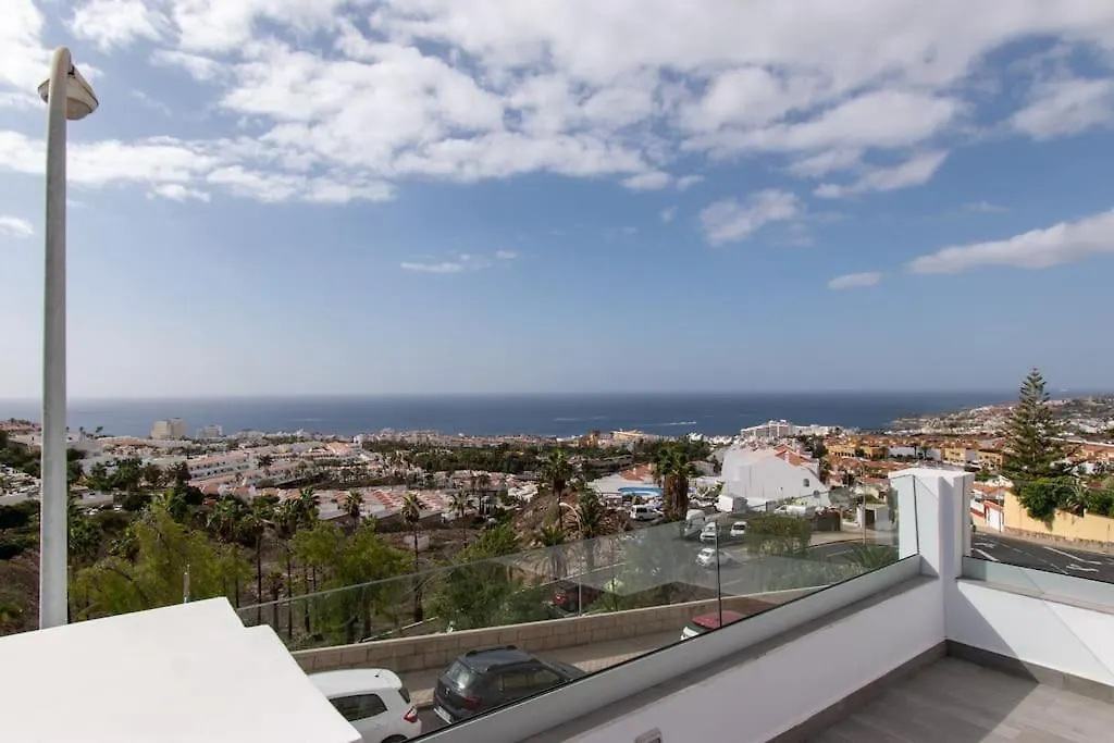 Villa Skylight. Wonderful 6 Bedroom Villa. أذيخي
