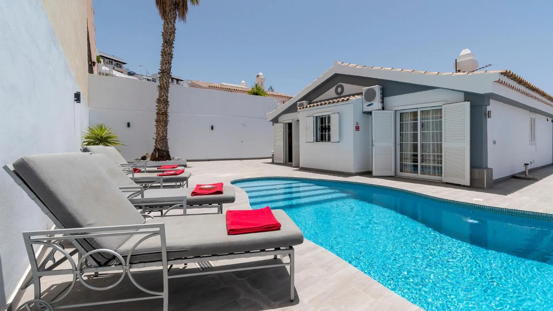 Villa Skylight. Wonderful 6 Bedroom Villa. location